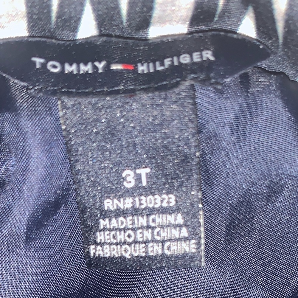 Tommy Hilfiger  Logo Puffer Vest - Picture 4 of 4